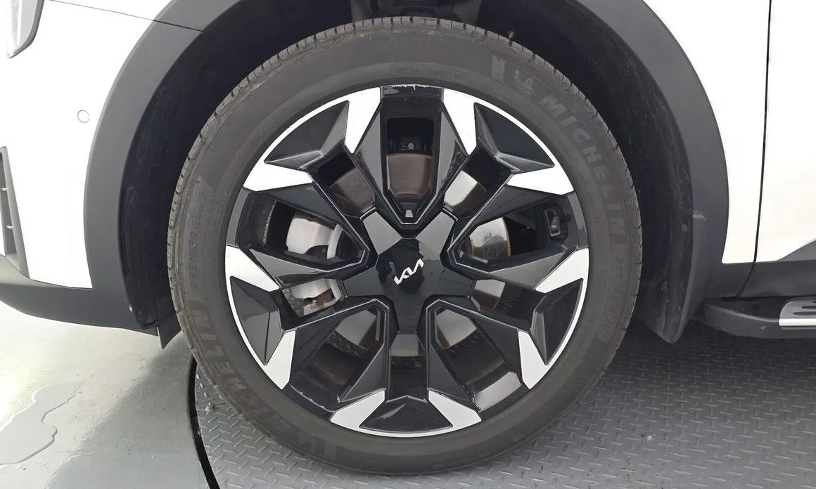 Kia Sorento — фото 7