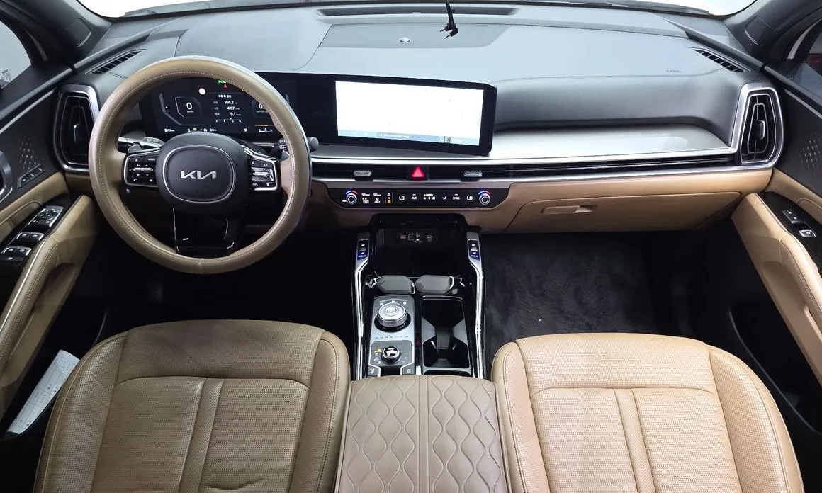 Kia Sorento — фото 8