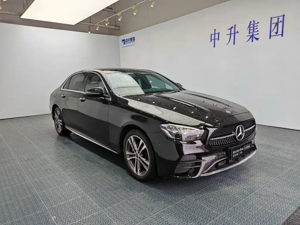Mercedes-Benz E-Class — фото 10