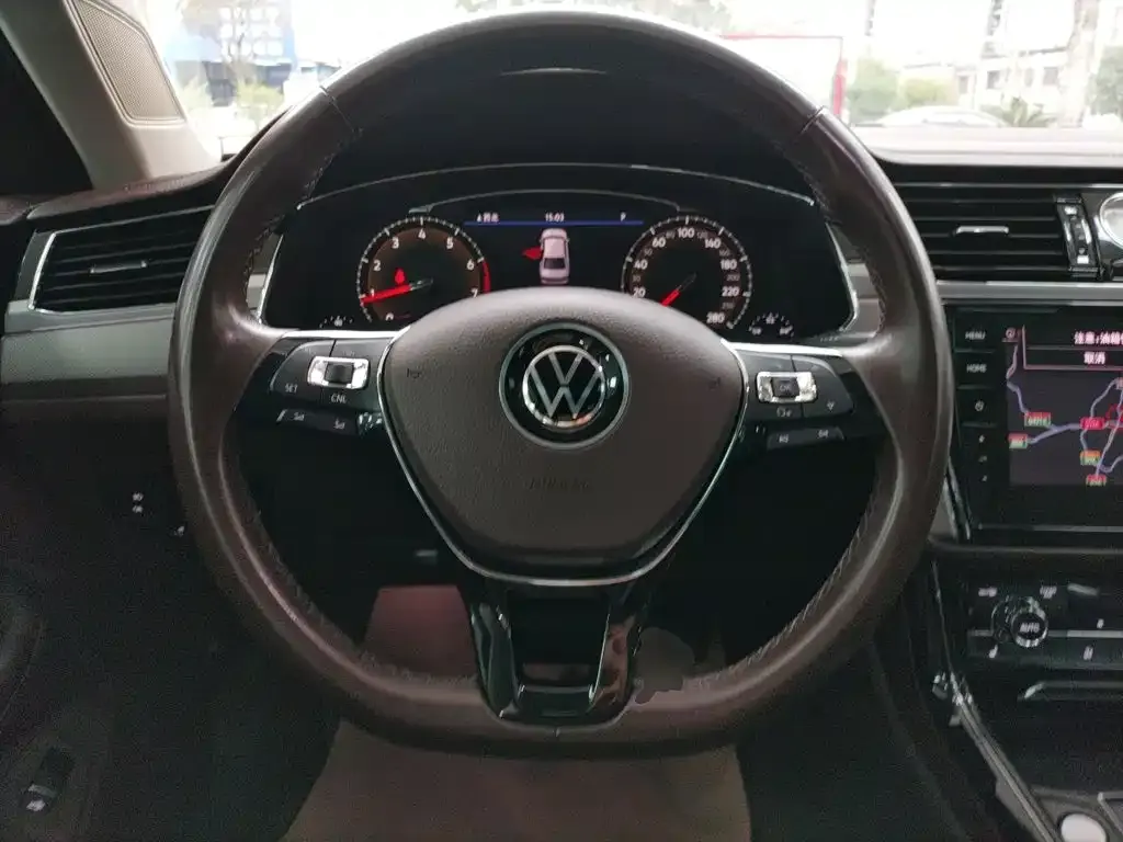 Volkswagen Phideon — фото 2