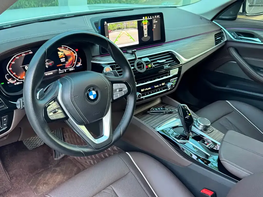 BMW 5 Series — фото 2