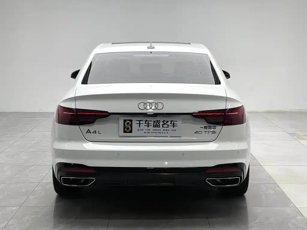 Audi A4L — фото 2