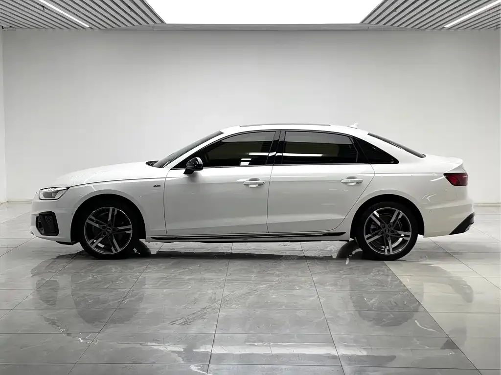 Audi A4L — фото 10