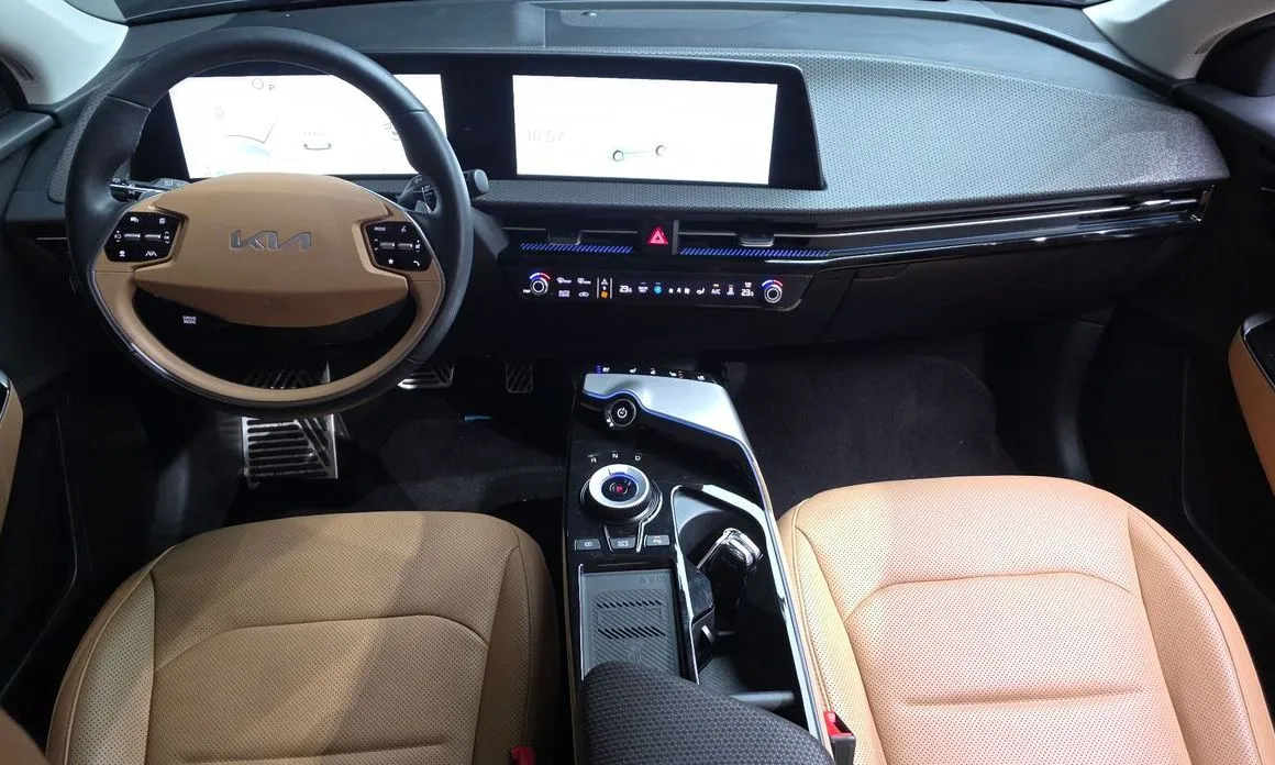 Kia EV6 — фото 9