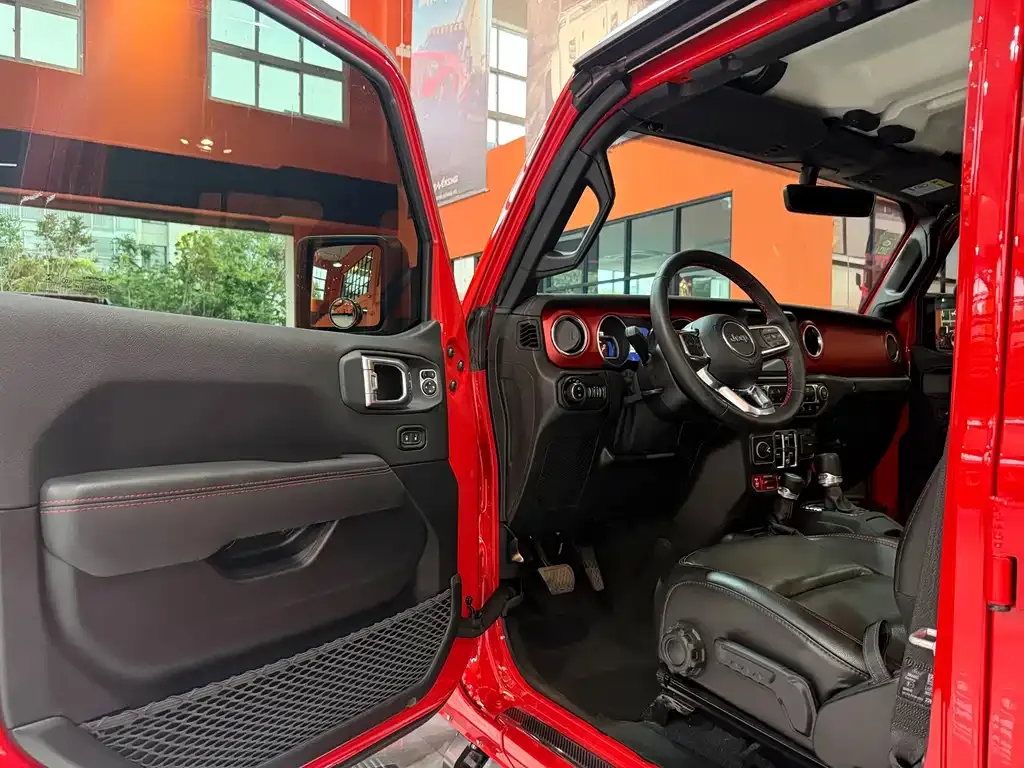 Jeep Wrangler — фото 5