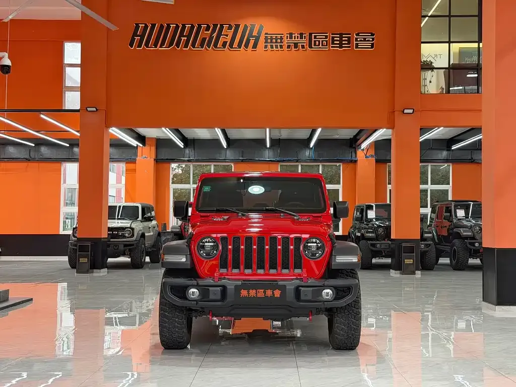 Jeep Wrangler — фото 8