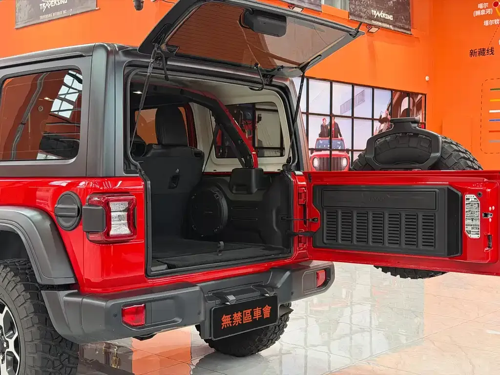 Jeep Wrangler — фото 2