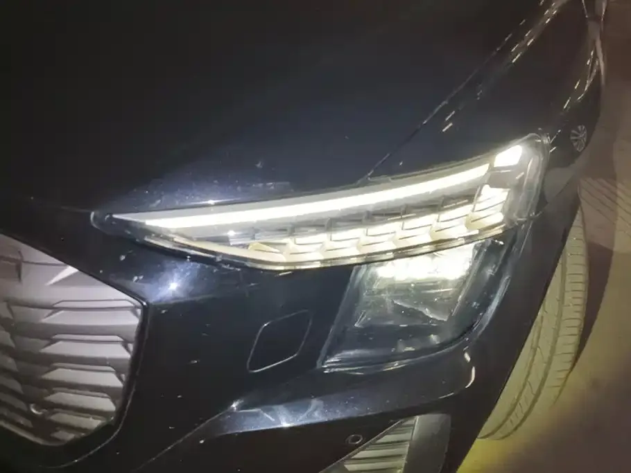 Audi Q5 e-tron — фото 8