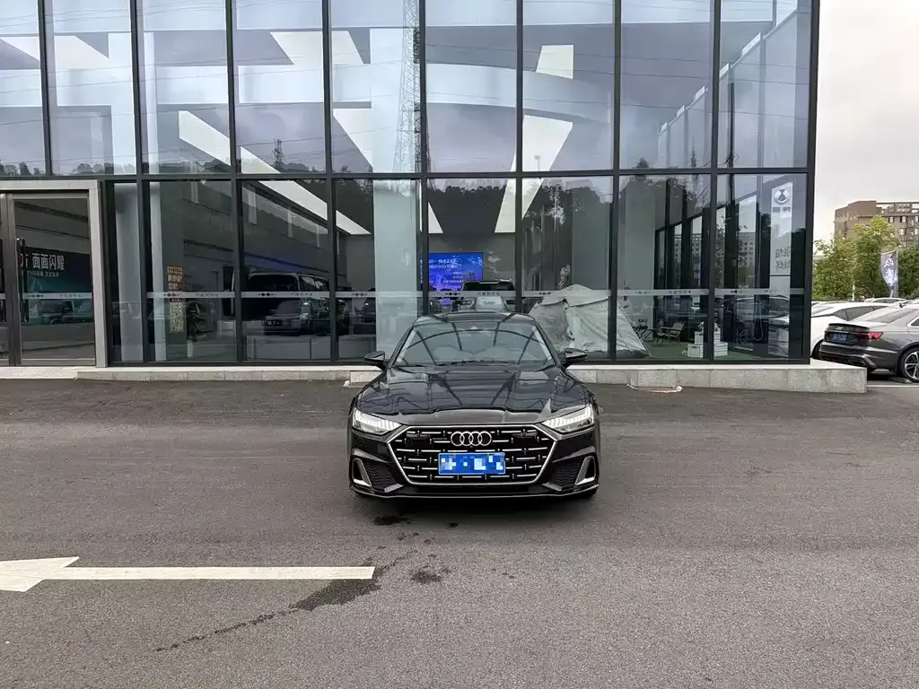 Audi A7L 2024 из CN, фото 7