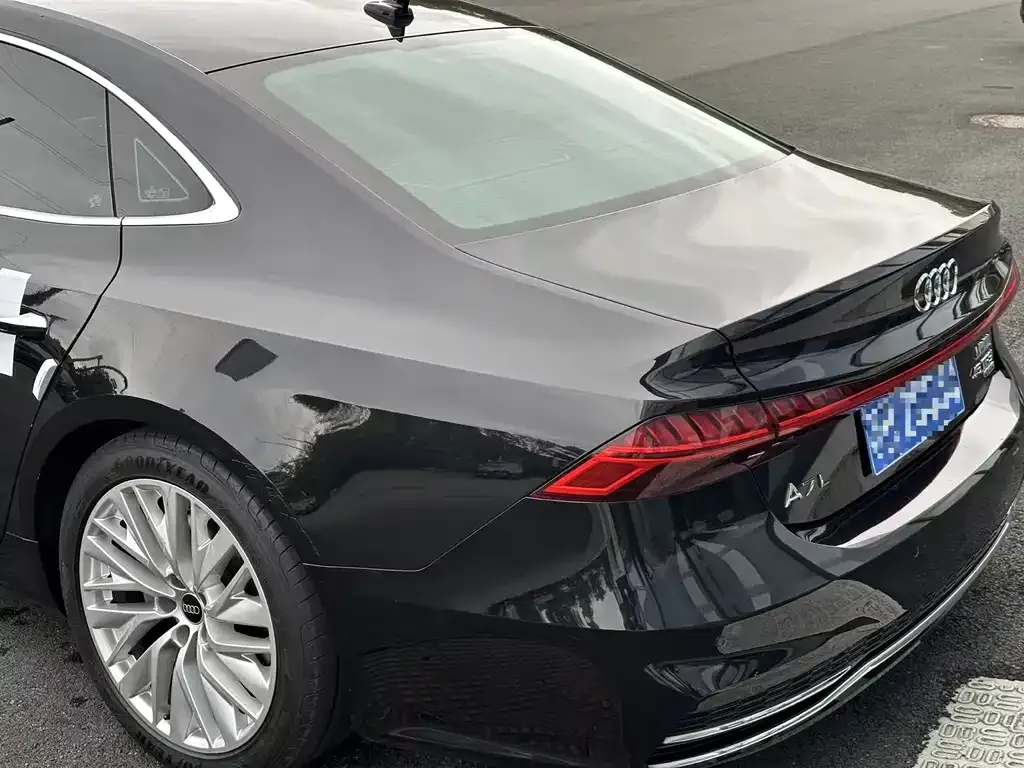 Audi A7L 2024 из CN, фото 6
