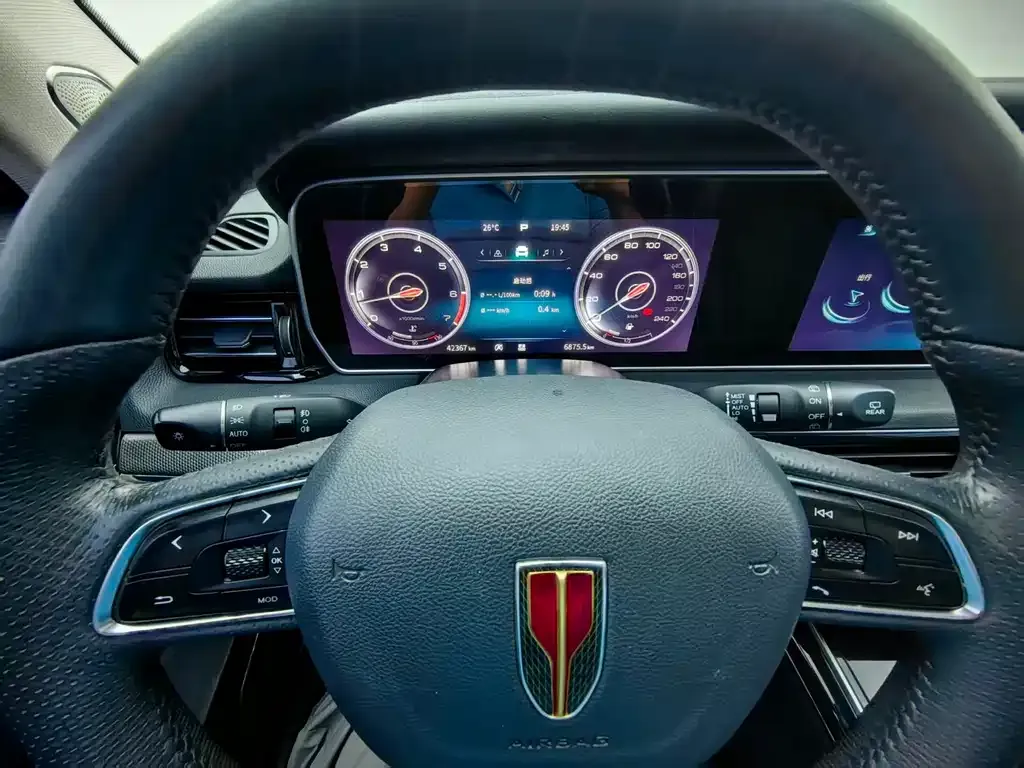 Hongqi HS5 — фото 5