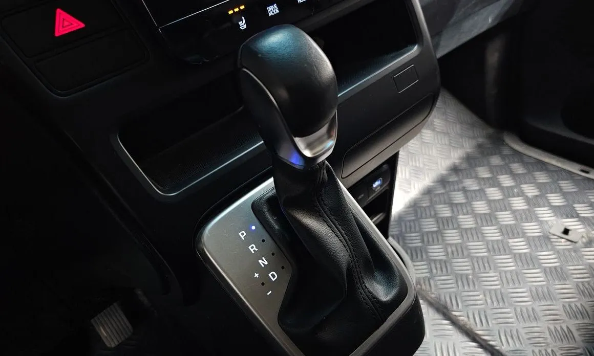 Hyundai Staria 2025 из KR, фото 10