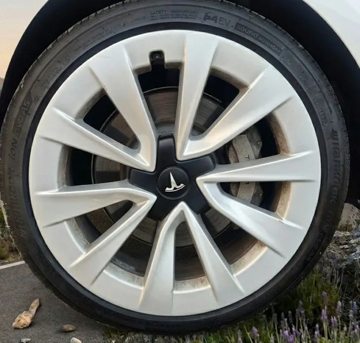 Tesla Model 3 — фото 2