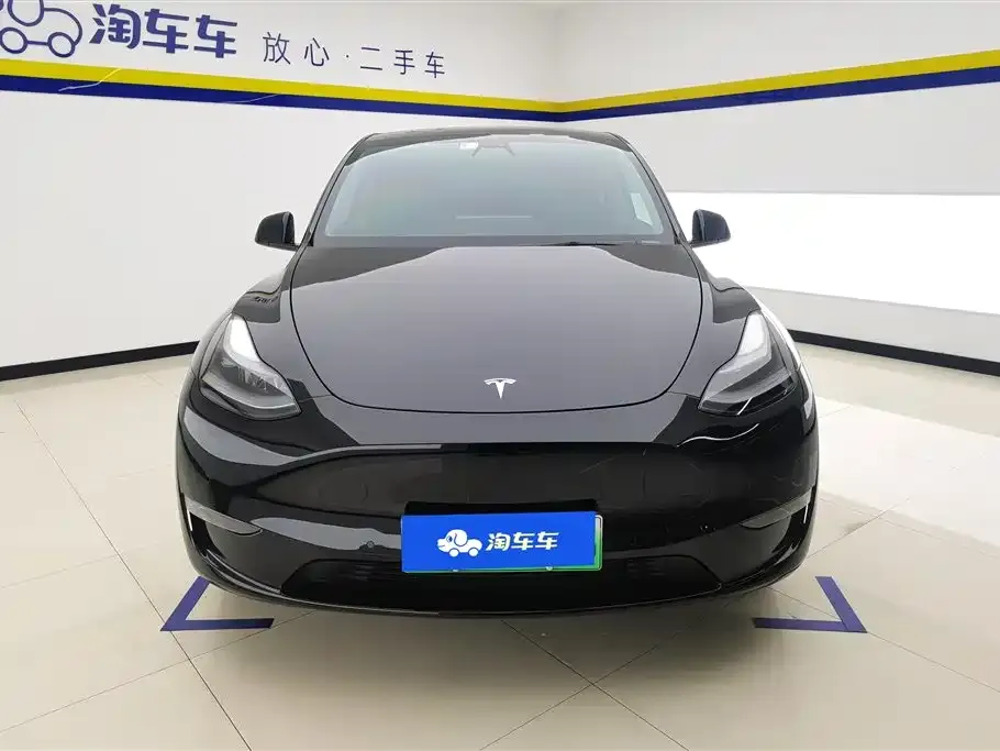 Tesla Model Y — фото 9