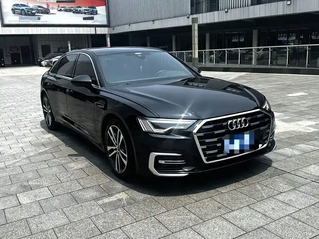 Audi A6L — фото 9