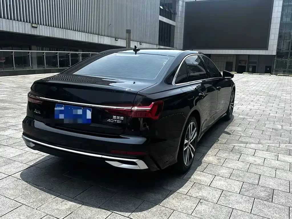 Audi A6L — фото 6