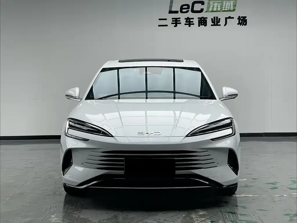BYD Seal — фото 2