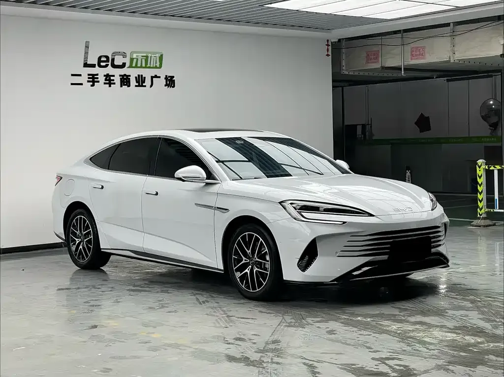 BYD Seal — фото 4