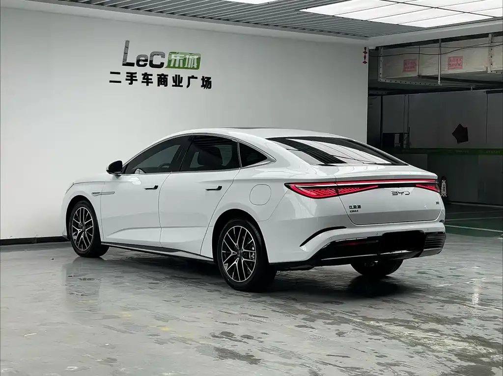 BYD Seal — фото 7
