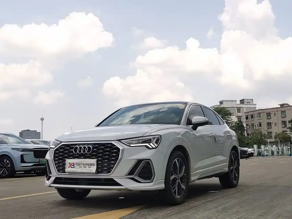 Audi Q3 Sportback — фото 1