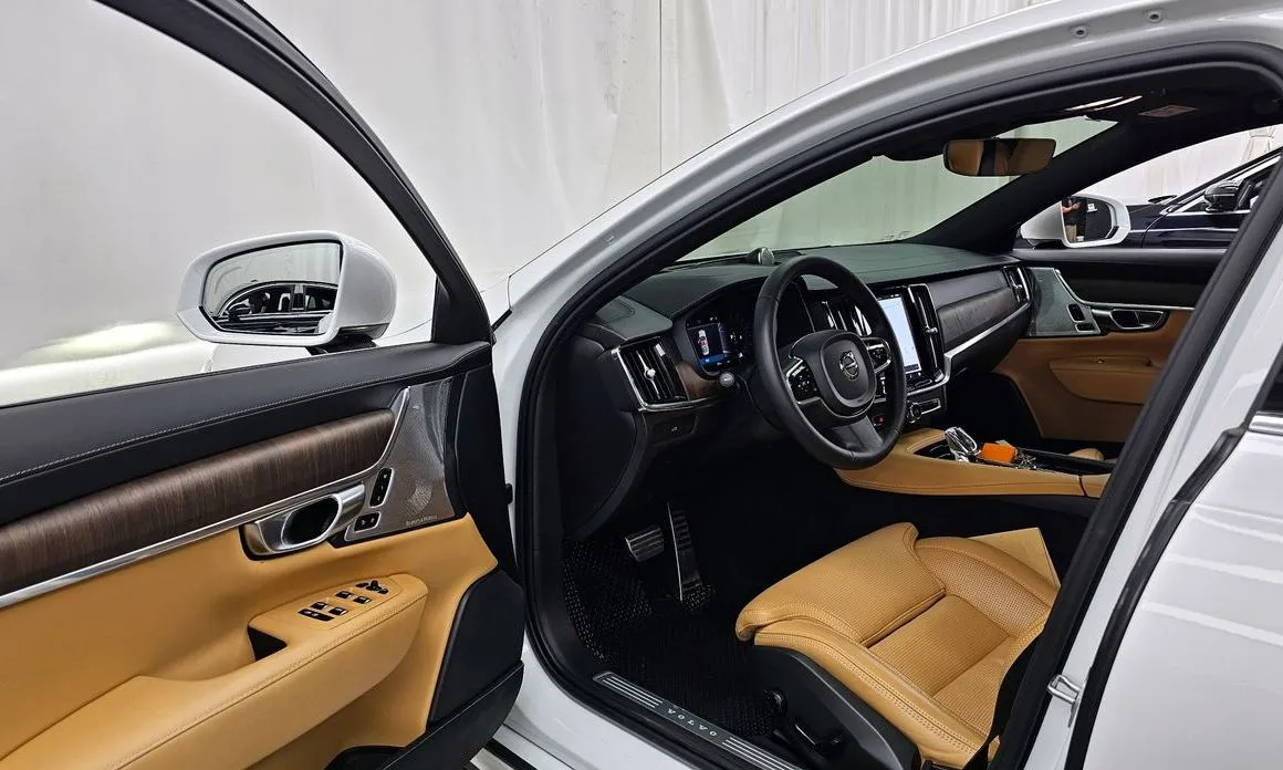 Volvo S90 2023 из KR, фото 7