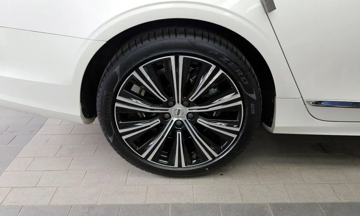 Volvo S90 2023 из KR, фото 4