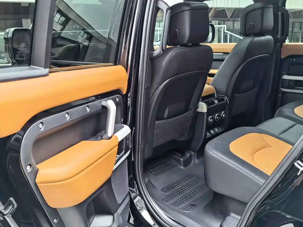 Land Rover Defender — фото 3