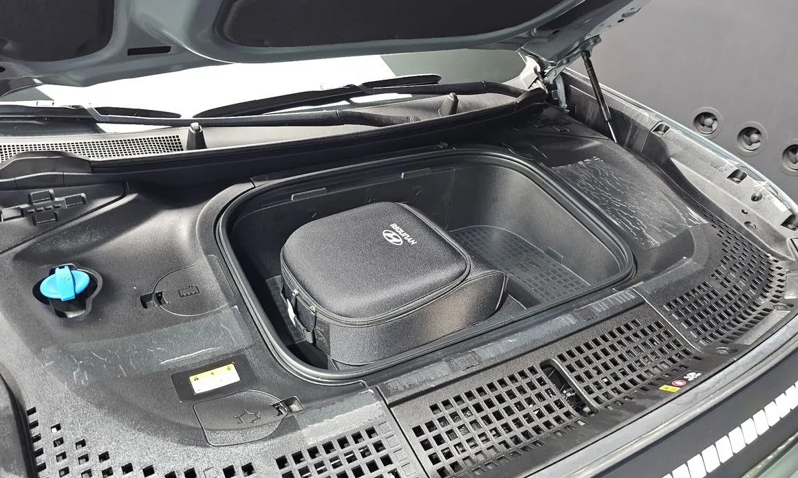 Hyundai Ioniq9 — фото 10