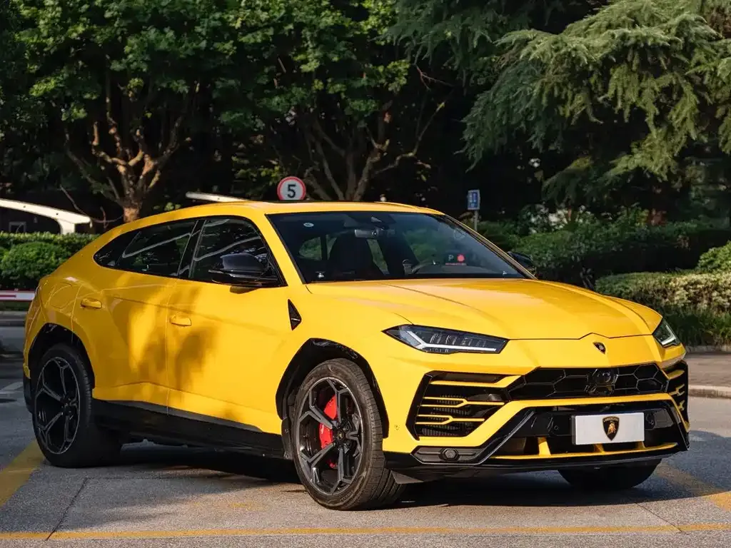 Lamborghini Urus — фото 9