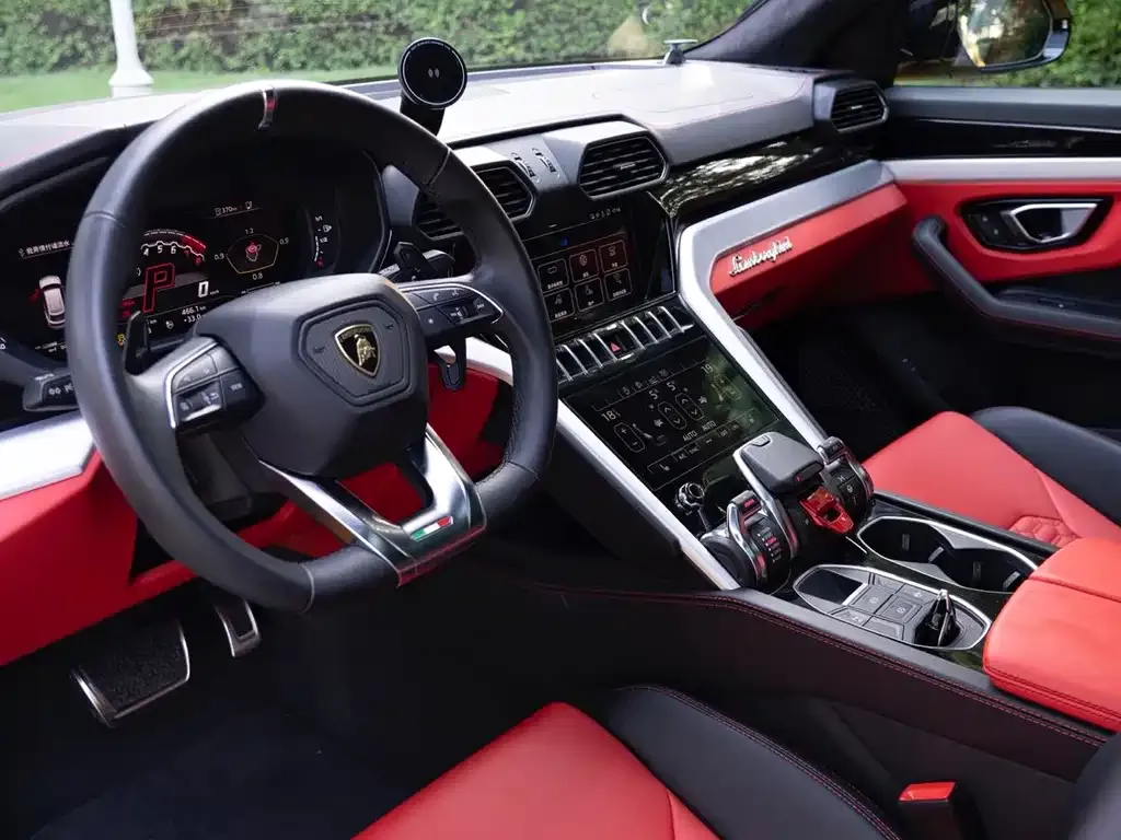 Lamborghini Urus — фото 6
