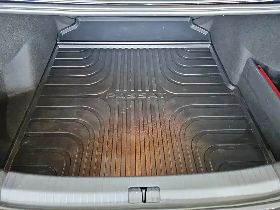 Volkswagen Passat — фото 9