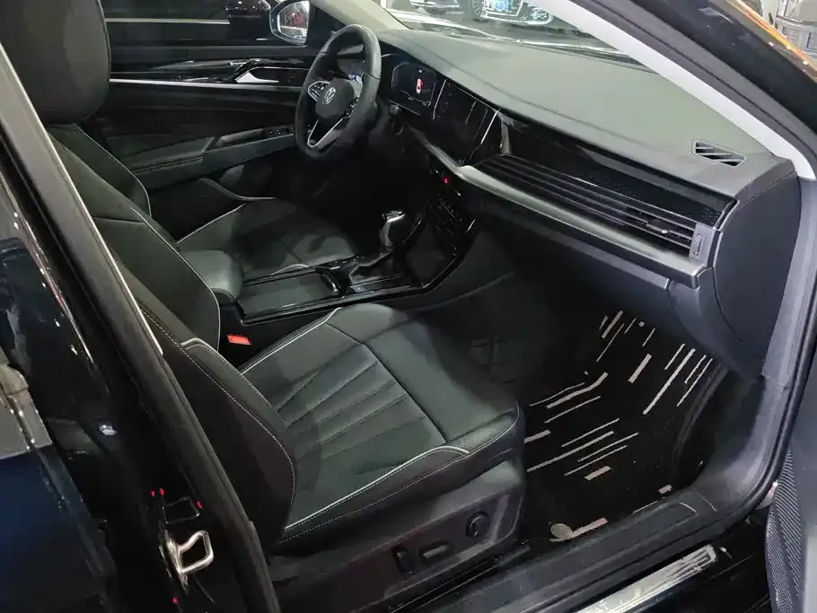 Volkswagen Passat — фото 8