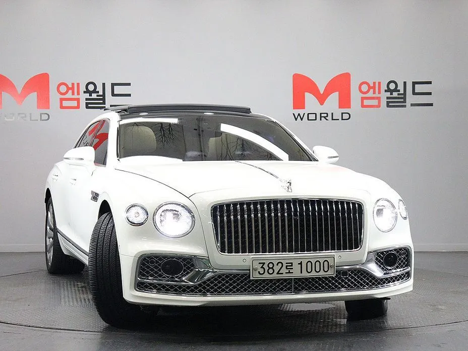 Bentley Flying Spur 2021 из KR, фото 7
