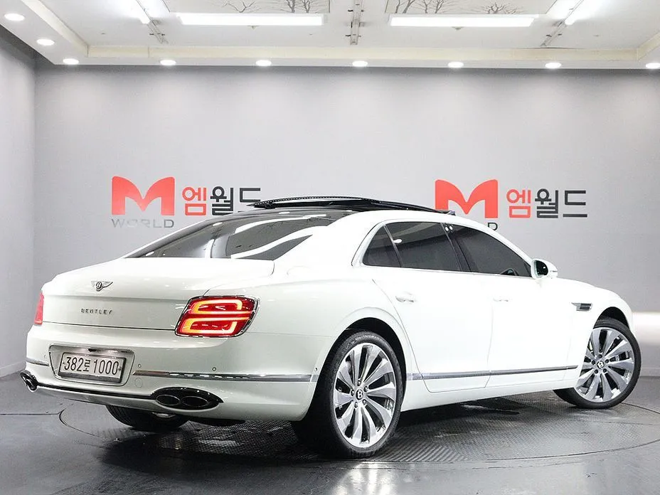 Bentley Flying Spur 2021 из KR, фото 8