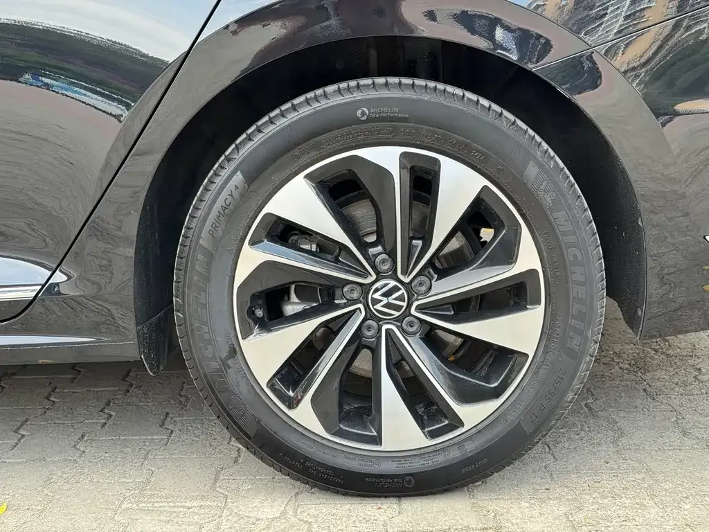 Volkswagen Passat — фото 3