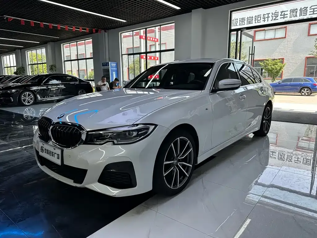 BMW 3 Series — фото 1
