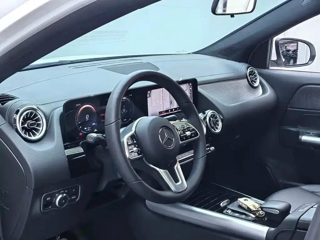 Mercedes-Benz EQA — фото 4