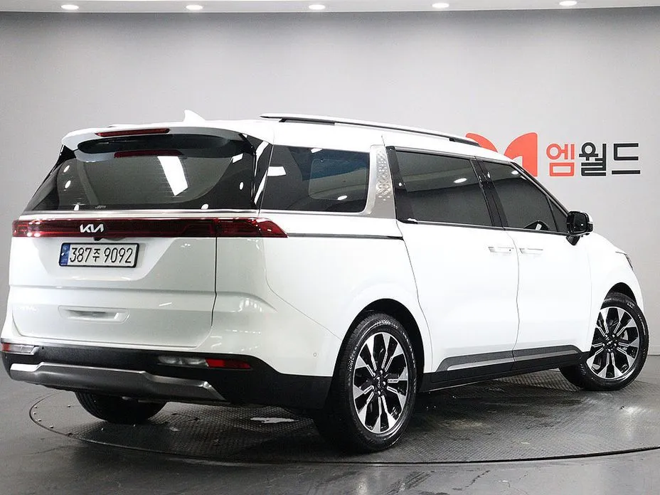 Kia Carnival — фото 2