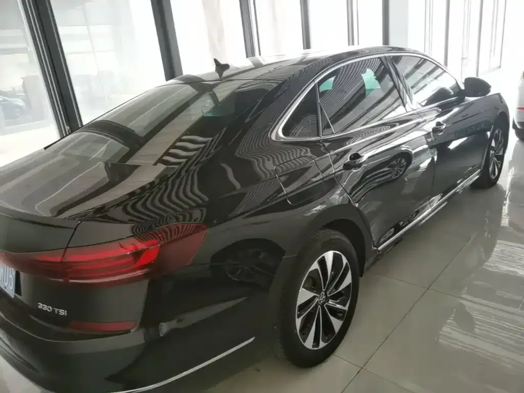 Volkswagen Passat — фото 10