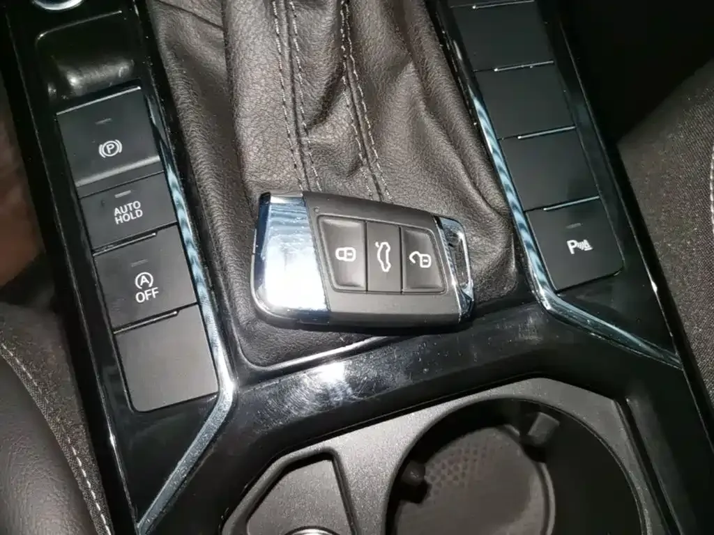 Volkswagen Passat — фото 5