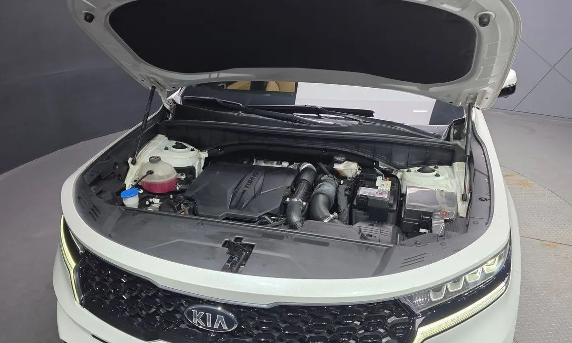 Kia Sorento — фото 8