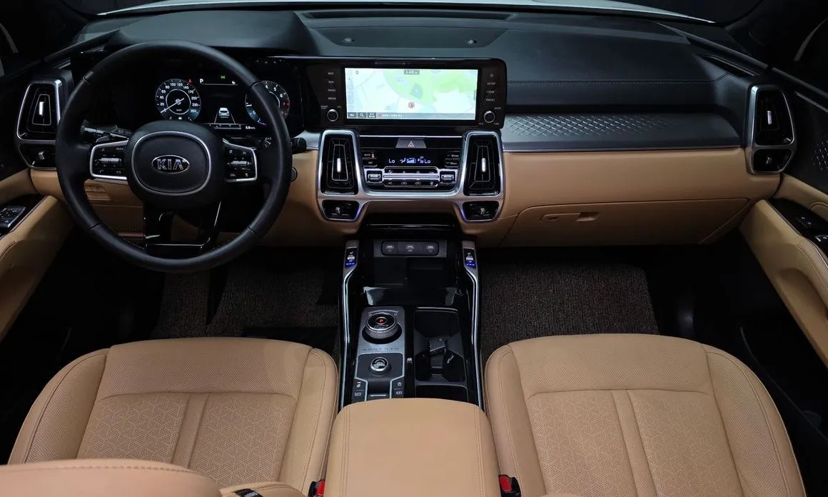 Kia Sorento — фото 7