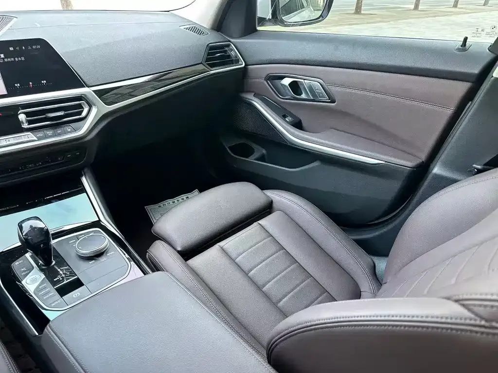 BMW 3 Series 2021 из CN, фото 4