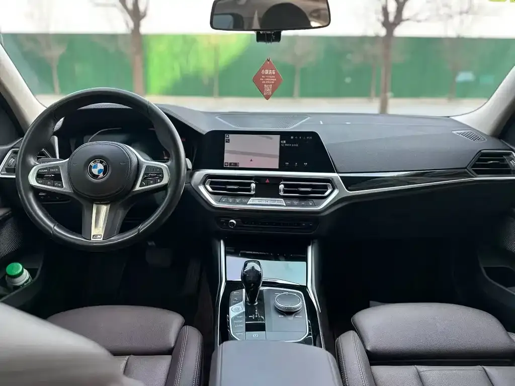 BMW 3 Series 2021 из CN, фото 2