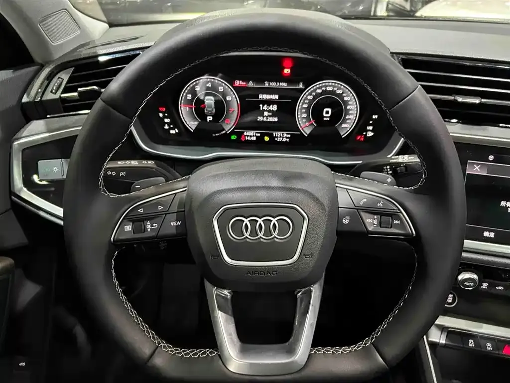 Audi Q3 — фото 3