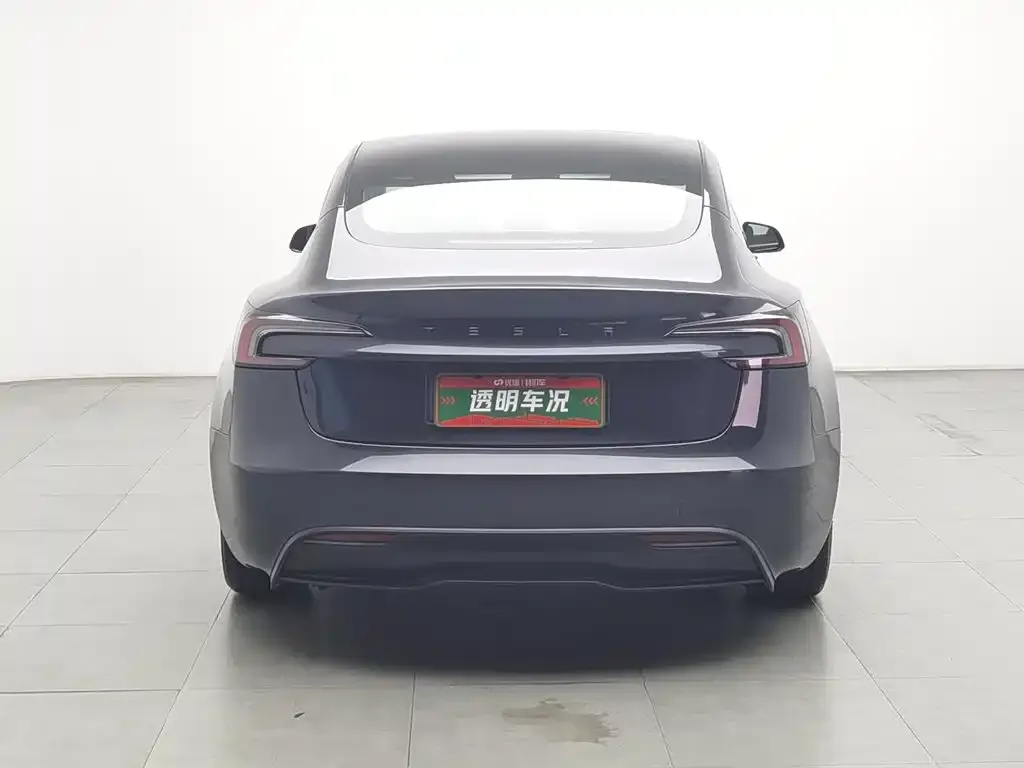 Tesla Model 3 — фото 9