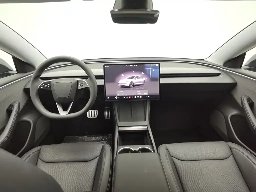 Tesla Model 3 — фото 7