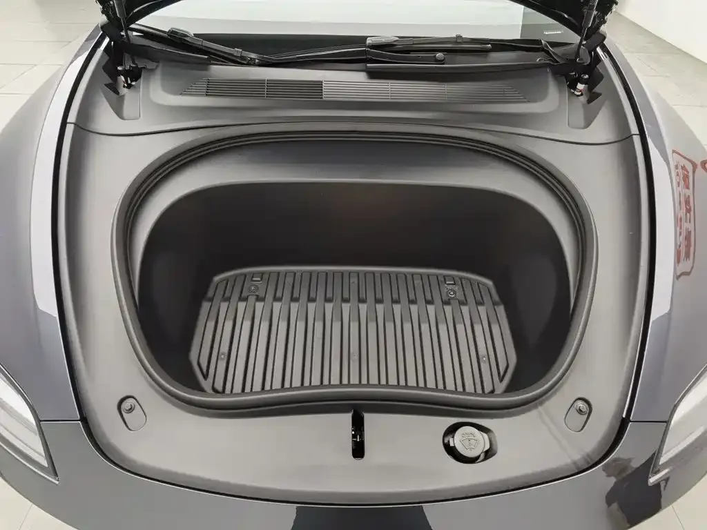 Tesla Model 3 — фото 6