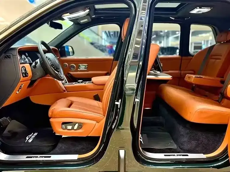 Rolls-Royce Cullinan — фото 9