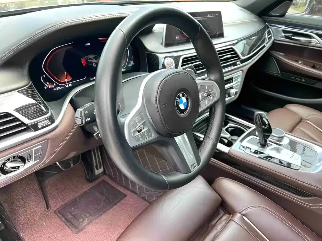 BMW 7 Series — фото 2